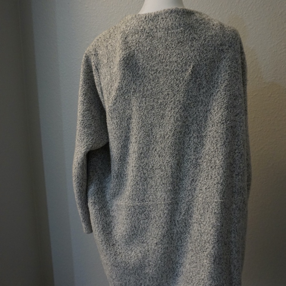 Gray Coat - Picture 3 of 3